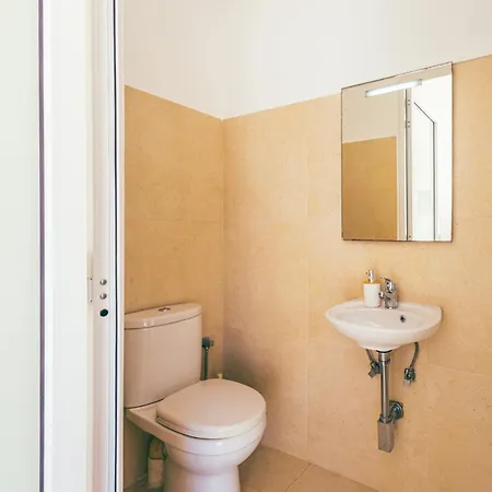 Perfect Location Duplex 2br דירה סליאמה
