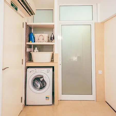 Perfect Location Duplex 2br