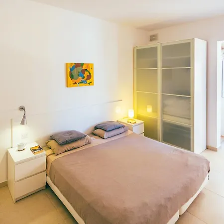 Perfect Location Duplex 2br * Sliema