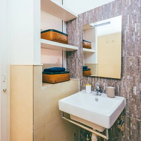 דירה Perfect Location Duplex 2br *