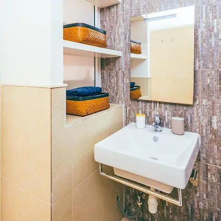 Perfect Location Duplex 2br דירה סליאמה