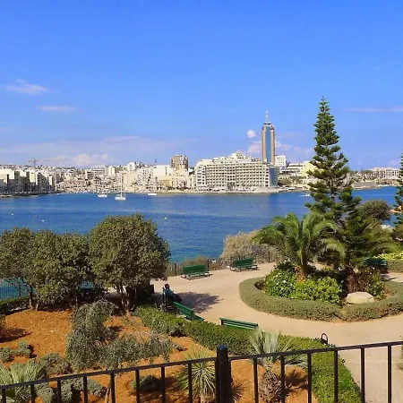 Perfect Location Duplex 2br Sliema